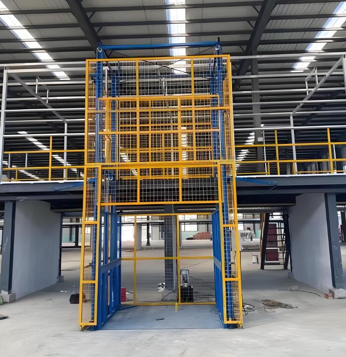 導(dǎo)軌貨梯的使用方法及注意事項(xiàng)